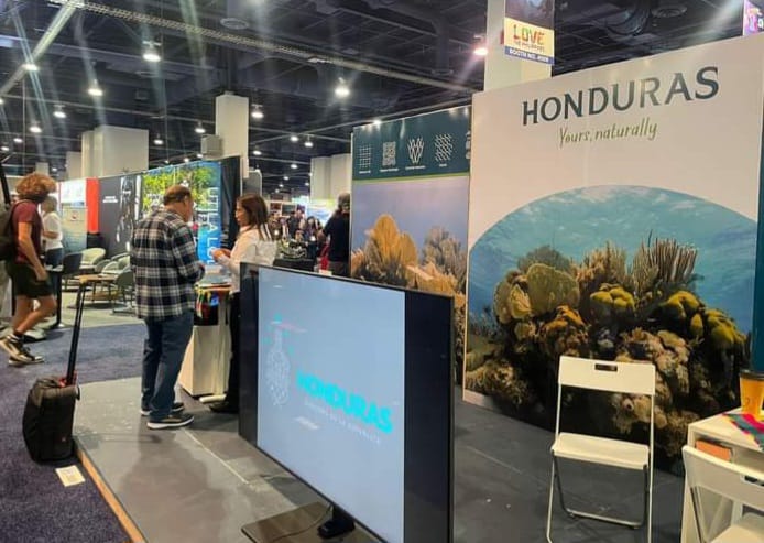 Honduras llega a Las Vegas, Nevada, para su participación en el DEMA Show 2024